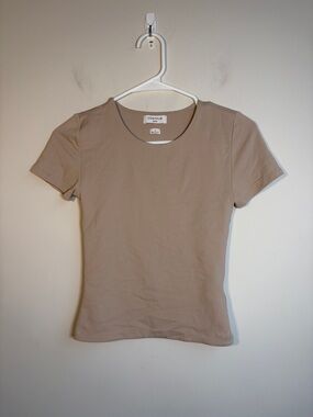 Aritzia Contour Tee in Beige - S
